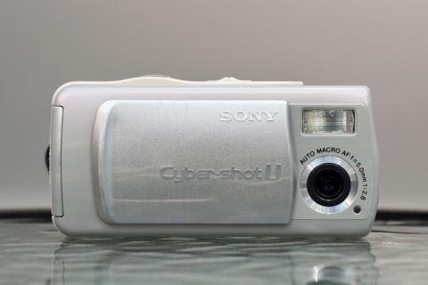 オールドデジカメの凱旋：ソニー サイバーショットDSC-U10 - デジカメ