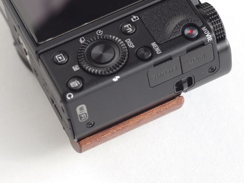 ソニーRX100シリーズ用の天然木削り出しグリップ - デジカメ Watch