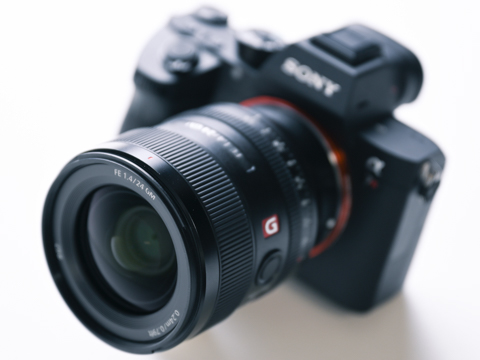 新製品レビュー：SONY FE 24mm F1.4 GM - デジカメ Watch