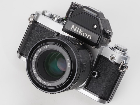 赤城耕一の「アカギカメラ」 第8回：ニコンDfとFマウントニッコールを