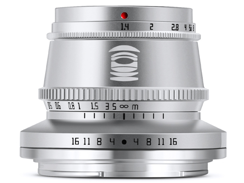 シルバー鏡筒を採用したAPS-C用MF単焦点「TTArtisan 35mm f/1.4 C」に