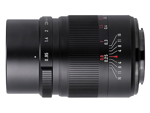 APS-C用大口径単焦点「7Artisans 25mm F0.95 ED」。7マウント展開・6万