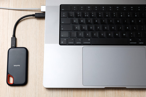 吉村永の「ホントに使える動画グッズを探せ！」：12品目：高速転送に