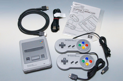 手の平スーファミ”「ニンテンドークラシックミニ スーパーファミコン