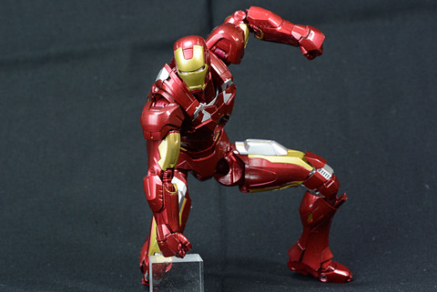 魂レビュー】「S.H.Figuarts アイアンマン マーク7」レビュー。飛行