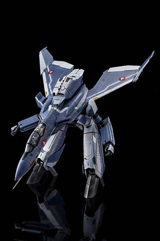 マクロス ゼロ」に登場した「VF-0D」が立体化！ 「1/60 完全変形VF-0D