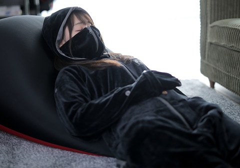 バウヒュッテ、「ゲーミング着る毛布『ダメ着4G』」を発売！ - GAME Watch