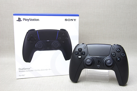 PS5「DualSense」に新色到来！「コズミック レッド」＆「ミッドナイト