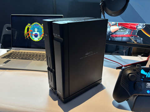 X68000 Z SUPER/XVI」モックアップ展示中！ 「BitSummit the 13th」に