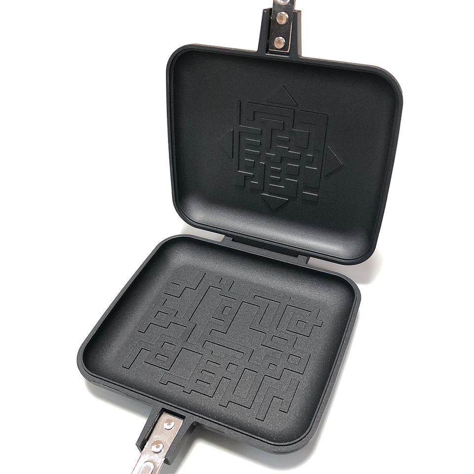 布袋寅泰ツアーグッズ“ギタリズム柄のホット サンドウィッチ クッカー