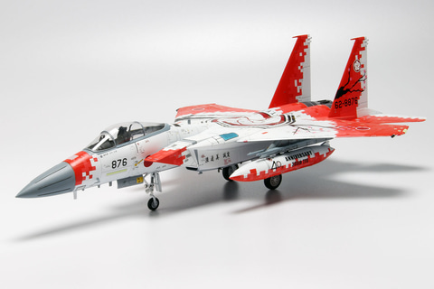 プラッツ、デカールで機体のデザインを再現できる「1/72 F-15Jイーグル