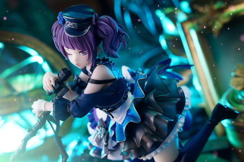 シャニマス」より、田中摩美々が「ルフォンドゥ・ラメール」衣装で