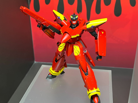 魂ネイション】「マクロス7」から、バサラの愛機「VF-19改 ファイヤー
