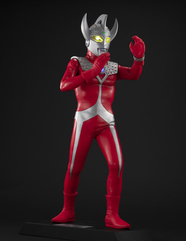 全高約400mmのビッグスケールで立体化。「Ultimate Article