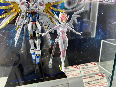 ガンダムSEED FREDDOM」より「S.H.Figuarts ラクス・クライン