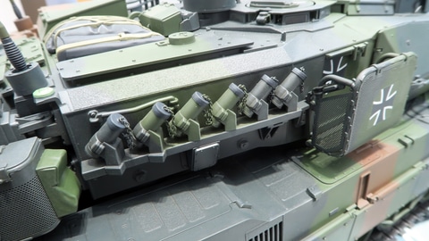 特別企画】「1/16RC ドイツ連邦軍主力戦車 レオパルト2 A7V フル