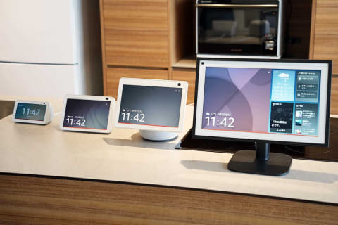 壁に掛けるアレクサ。アマゾン「Echo Show 15」と日本の壁掛け