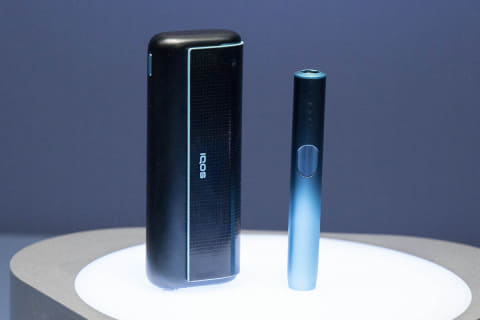 IQOS ILUMA i、日本発売10周年記念モデル - Impress Watch