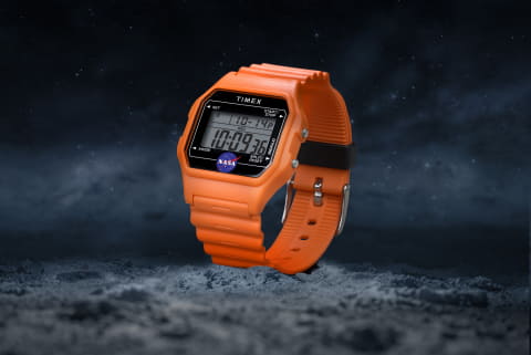 TIMEX NASAデジタル腕時計 オレンジ TIMEX×NASA、月面探査アルテミス