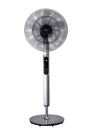 東芝、10枚羽根を搭載し最大10mに涼風を届ける「スタンド扇風機」ほか