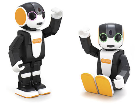 シャープの新「ロボホン」、見守り機能、家電リモコンやHEMS連携