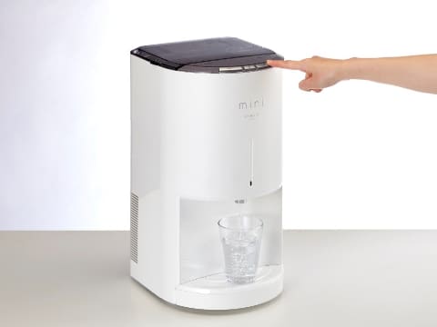 コンパクトな浄水型ウォーターサーバーevery frecious mini。メンテ