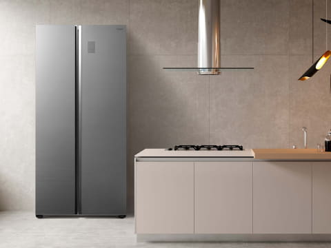 左右2分割で冷凍食品もたっぷり入る、アクアの475L冷蔵庫 - 家電 Watch