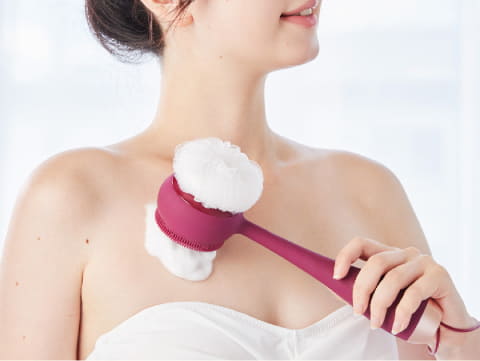 ヤーマン、1台3役の音波振動ボディブラシ。洗浄/角質ケア/マッサージ