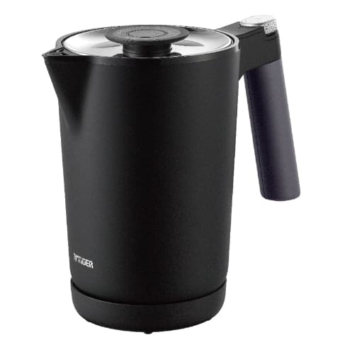 タイガー、倒れても湯が漏れにくい3色の電気ケトル。6段階温度調節