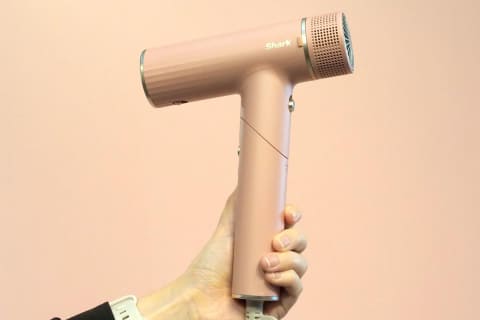 シャークの美容家電、第2弾は速乾ドライヤー「SpeedStyle」 - 家電 Watch