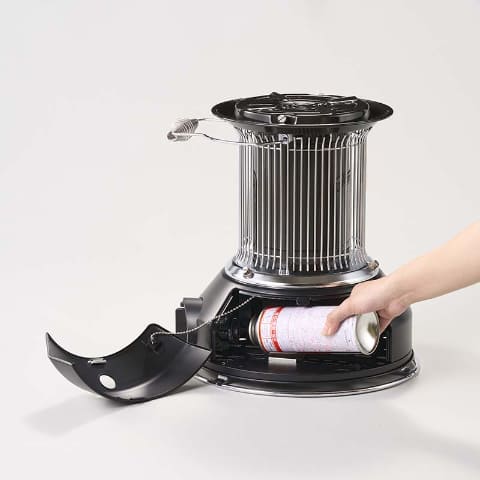 イワタニから屋内外兼用ガスストーブ。やかんでお湯も沸かせる - 家電