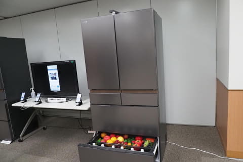 冷凍室ひろびろ、日立の大容量冷蔵庫は整理しやすく鮮度を保つ - 家電