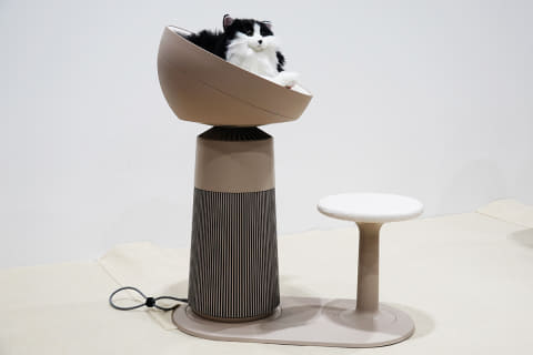 猫も人も幸せ! 空気清浄機×キャットタワーの新発想家電 - 家電 Watch