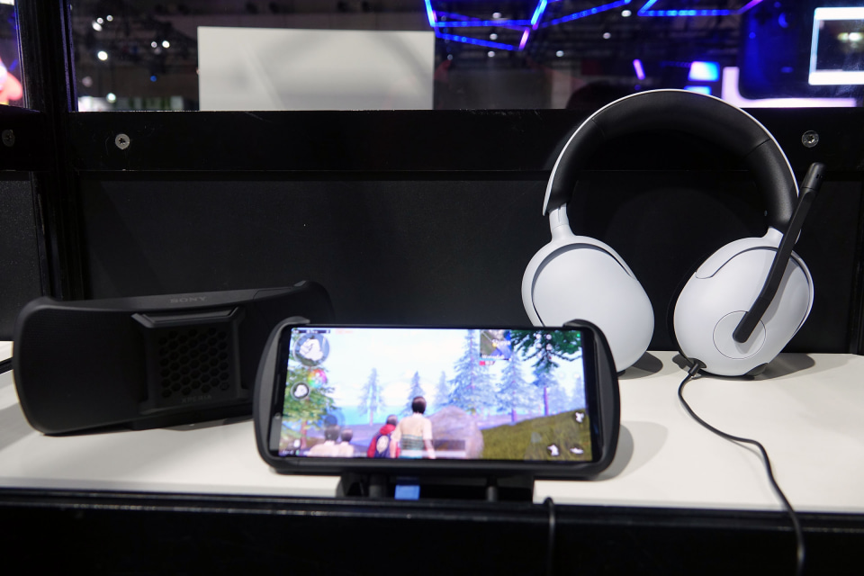 スマホアクセサリー Xperia Stream Gaming Gear Gaming Gear Xperia