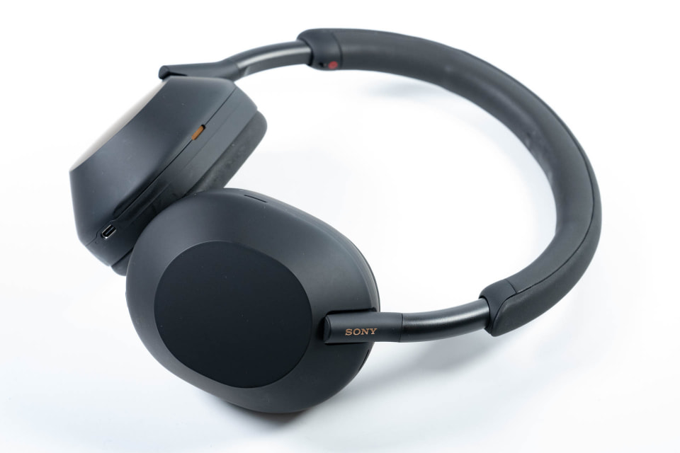 ソニーのヘッドホン「WH-1000XM5」は複数台への接続がさらに便利になっ