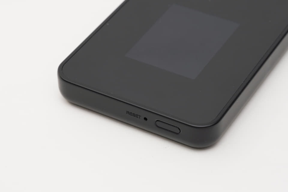 ミリ波＆5G SA対応の実力はいかに？ “ドコモ史上最速”のルーター「Wi