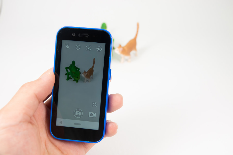 ソフトバンク「キッズフォン3 ドラえもん」クイックフォトレビュー