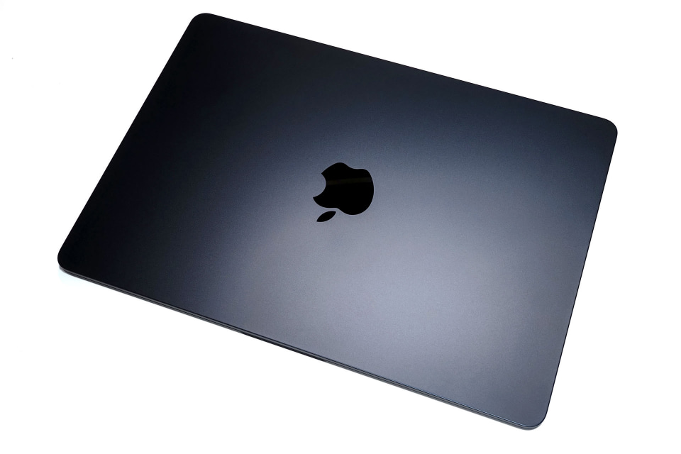 最新のMacBook Airをついに購入！ M3搭載で持ち運べる、ジョリーグッド