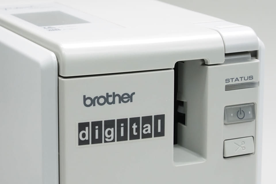 お高めだけど長～く使い倒せるはず！ ブラザーのラベルライター「PT