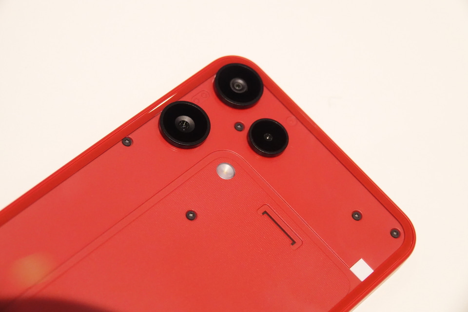 楽天モバイル、「Nothing Phone (3a) Lite」発売 限定色“レッド”も登場