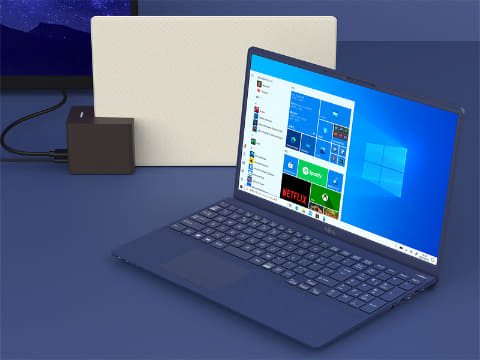 富士通、充電スタンドつきで“サッとパッと”使える軽量A4ノート - PC Watch