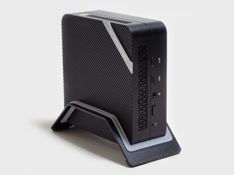 西川和久の不定期コラム】Ryzen 9 6900HXを搭載し、USB4にも対応した