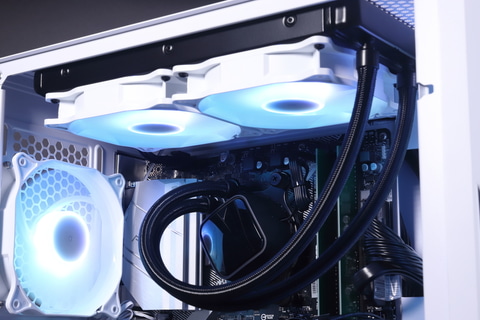 Hothotレビュー】見た目がカッケェホワイトゲーミングPC