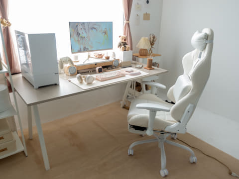 Pixio、ベージュカラーの200Hz対応ゲーミングモニター - PC Watch