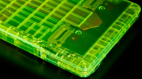 ポメラに透明筐体の250台限定カラー「DM250XY Crystal Neon Yellow