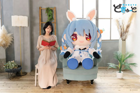 やじうま配信者Watch】超特大ぬいぐるみ「どきゅーと」に兎田ぺこら/宝