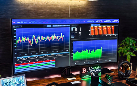 圧倒的。世界初の52型6K湾曲モニター「Dell UltraSharp 52 Thunderbolt