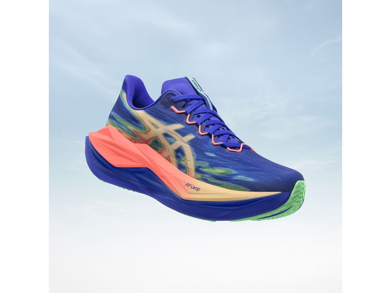 バスケットボールの河村勇輝選手と共同開発したシューズ「SWIFTACE