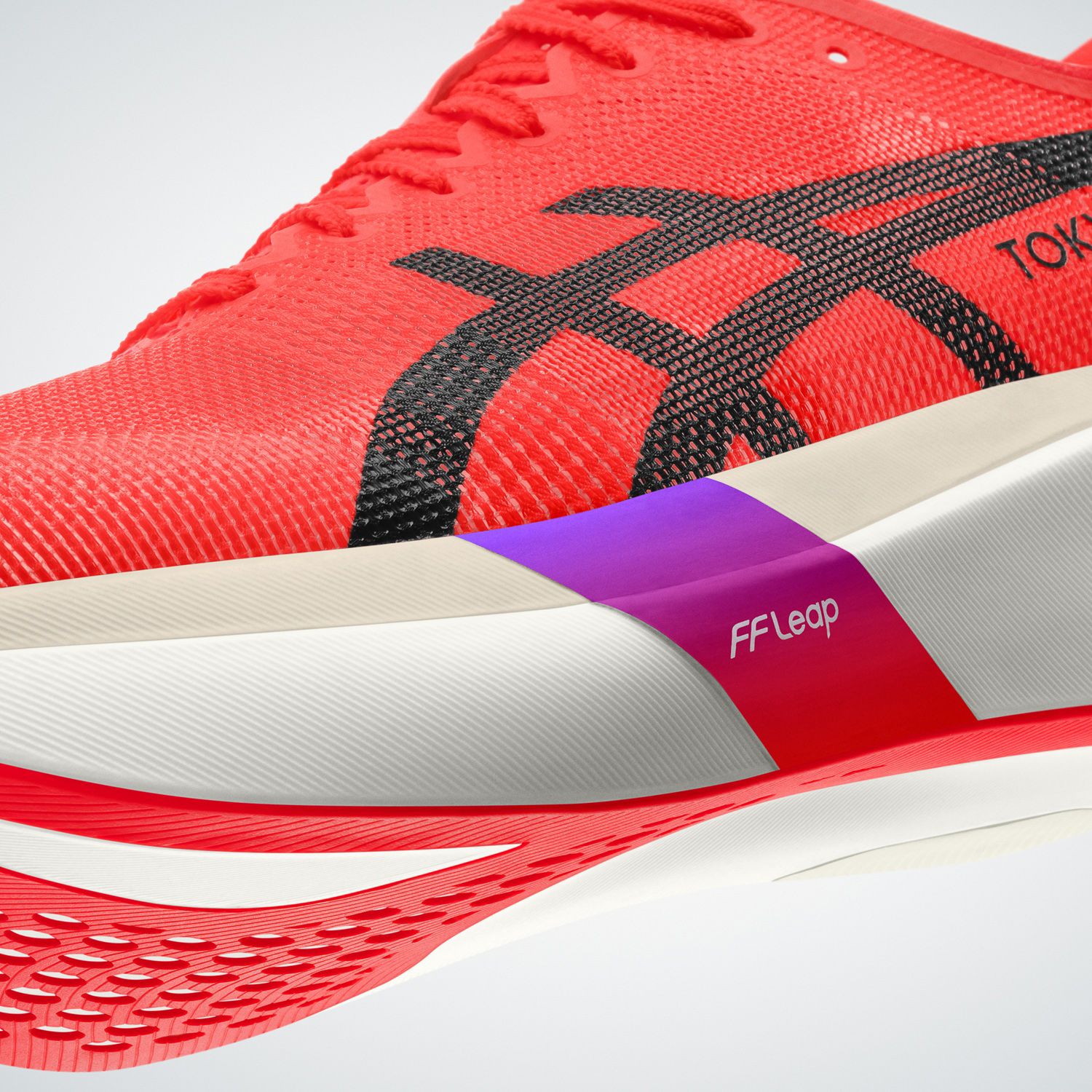 トップアスリート向けランニングシューズの最新作「METASPEED RAY