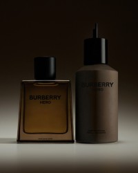 バーバリー ヒーロー」登場 | Burberry®公式サイト